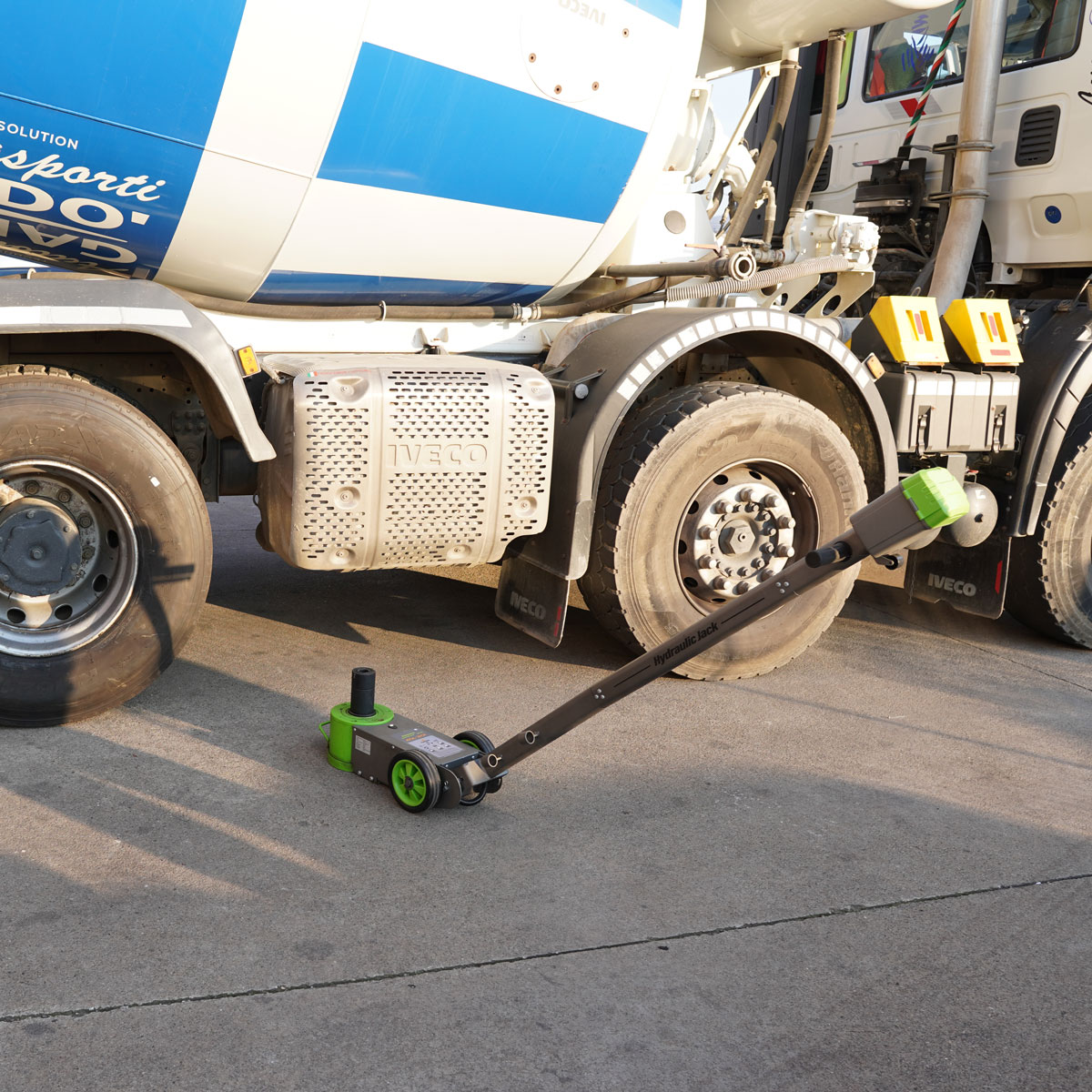 Sollevatore Elettroidraulico Telescopico a Batteria 40/20 Ton β 23403E - immagine 2